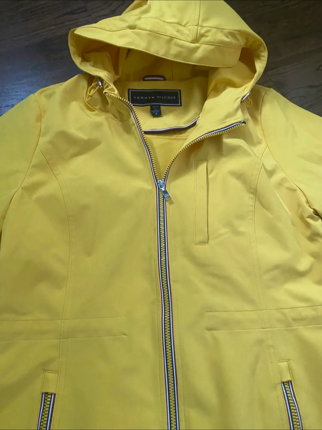 Tommy Hilfiger Yellow Rain Jacket - Size L image indicator(2)