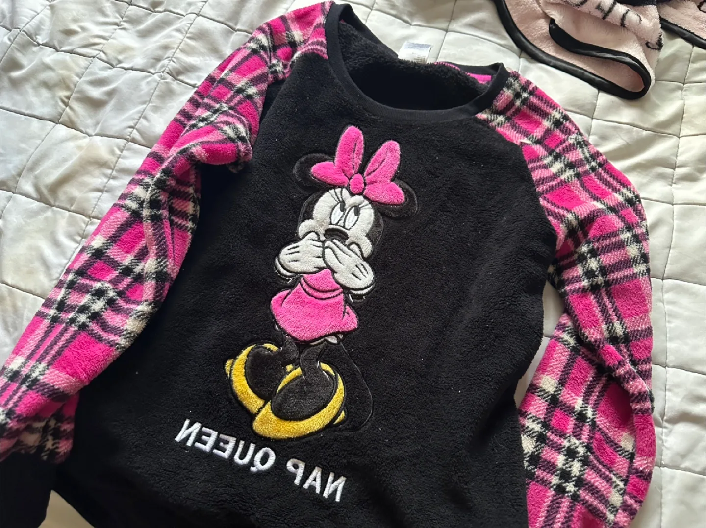 Disney Pajama Bundle - Minnie, Mickey, Reindeer image indicator(3)