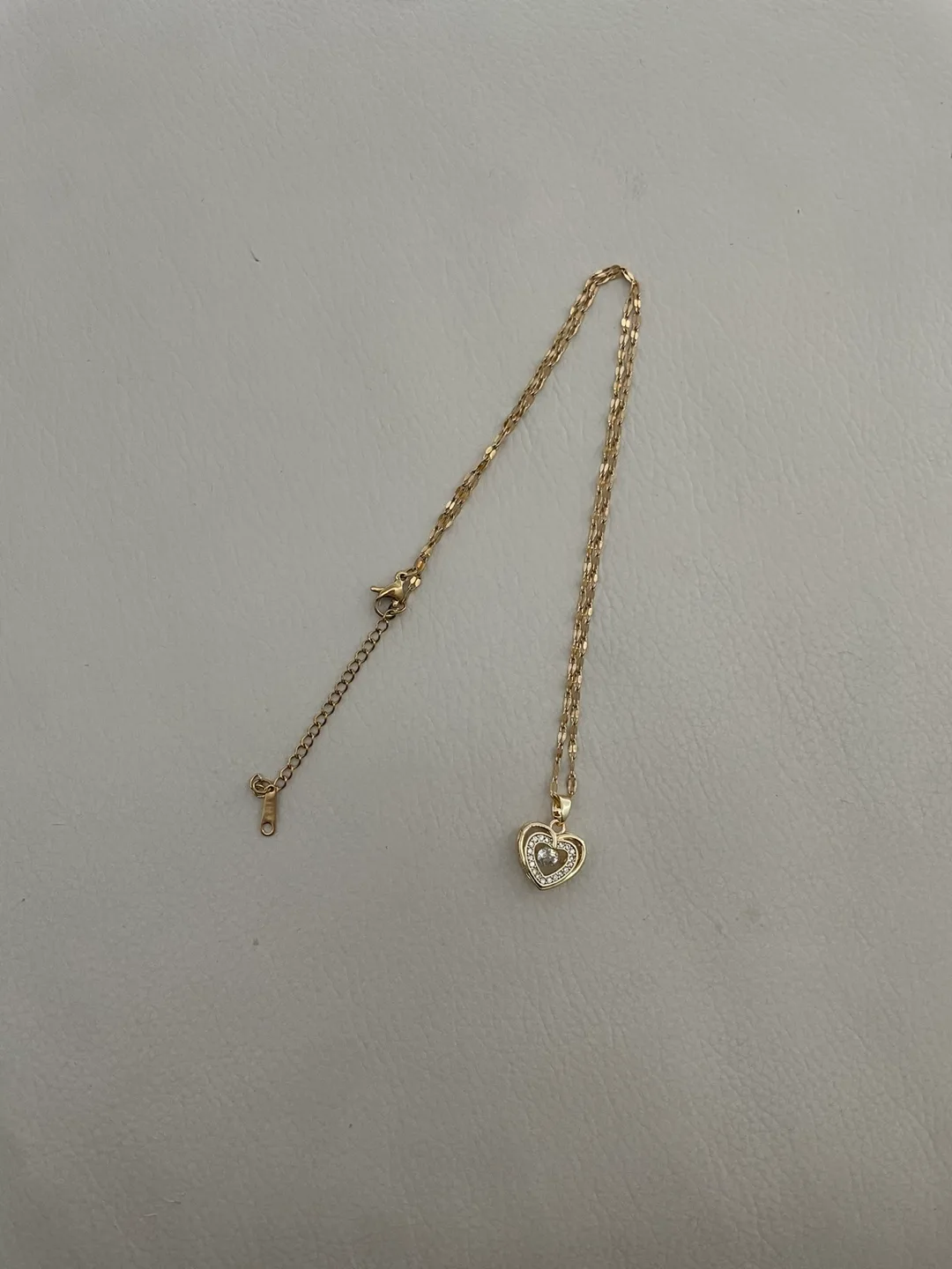 18K Gold PVD Center of My Heart Necklace image indicator(6)