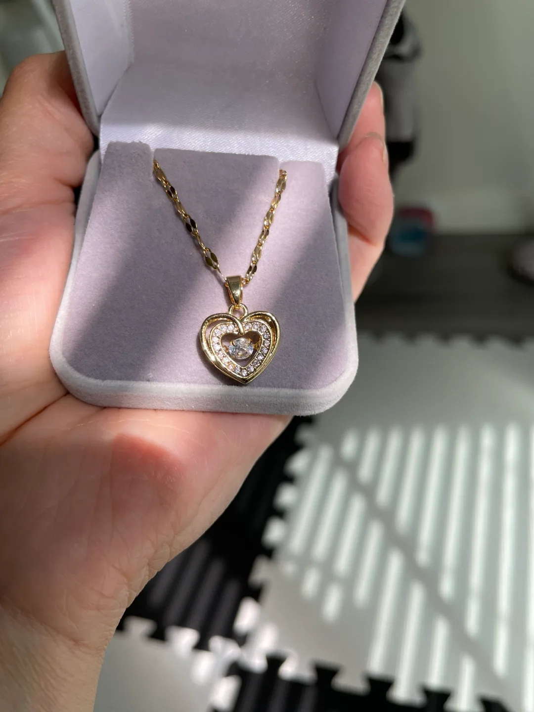 18K Gold PVD Center of My Heart Necklace image indicator(2)
