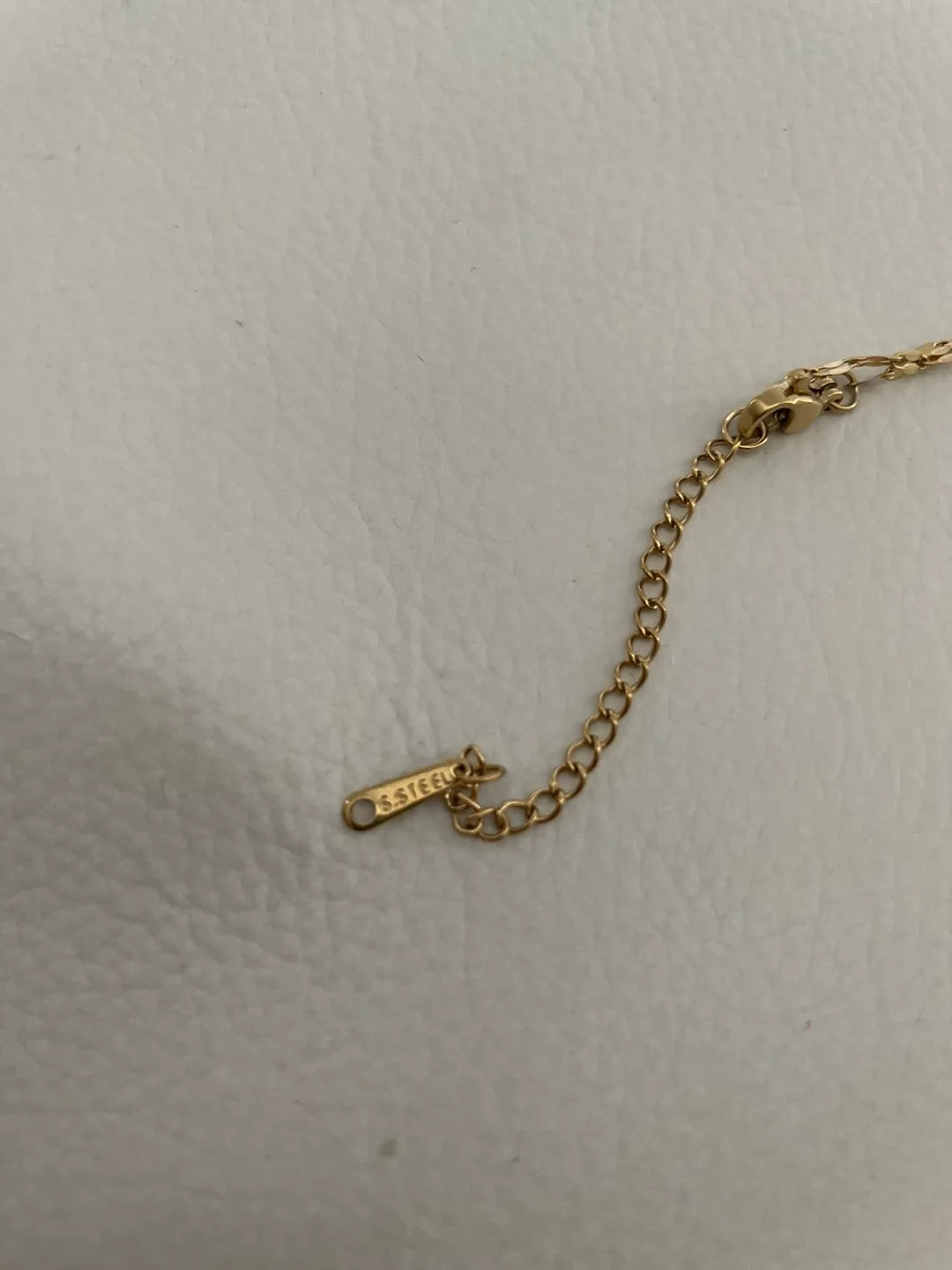 18K Gold PVD Center of My Heart Necklace image indicator(8)