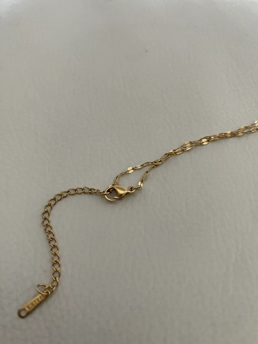 18K Gold PVD Center of My Heart Necklace image indicator(10)