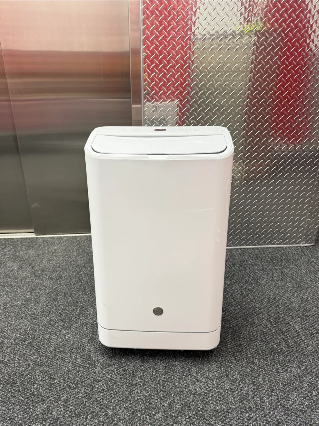 GE Portable Air Conditioner thumbnail