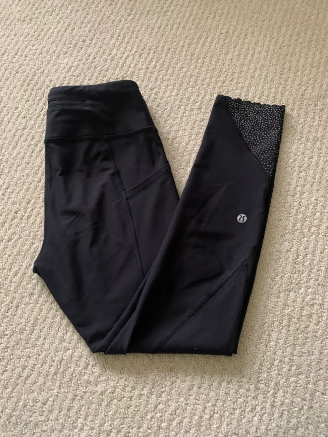 Lululemon Black Workout Leggings size 6 thumbnail