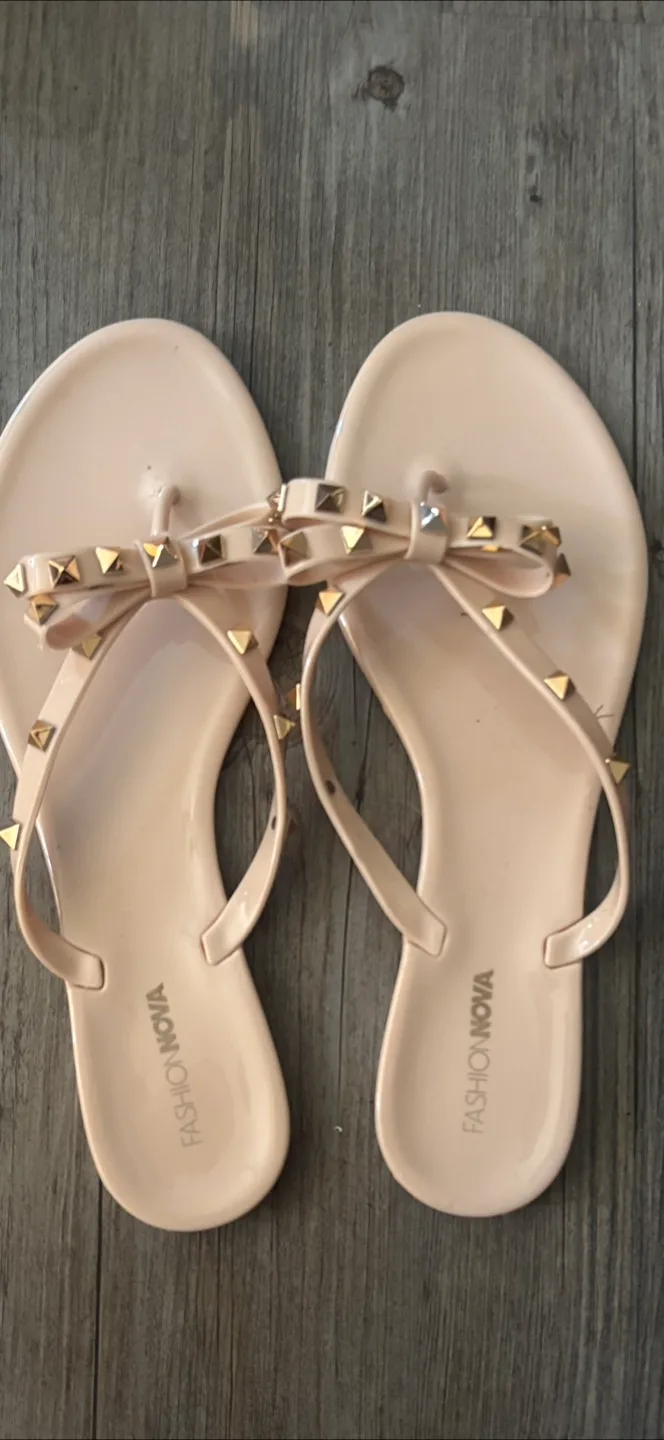 Valentino like Sandals - Size 40 image indicator(2)