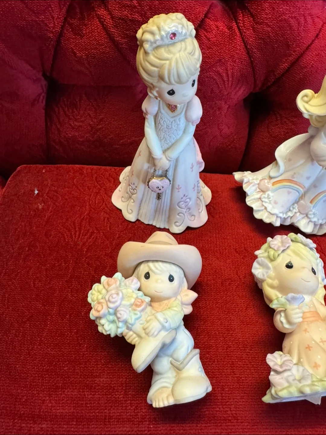 Precious Moments Figurines Lot image indicator(2)