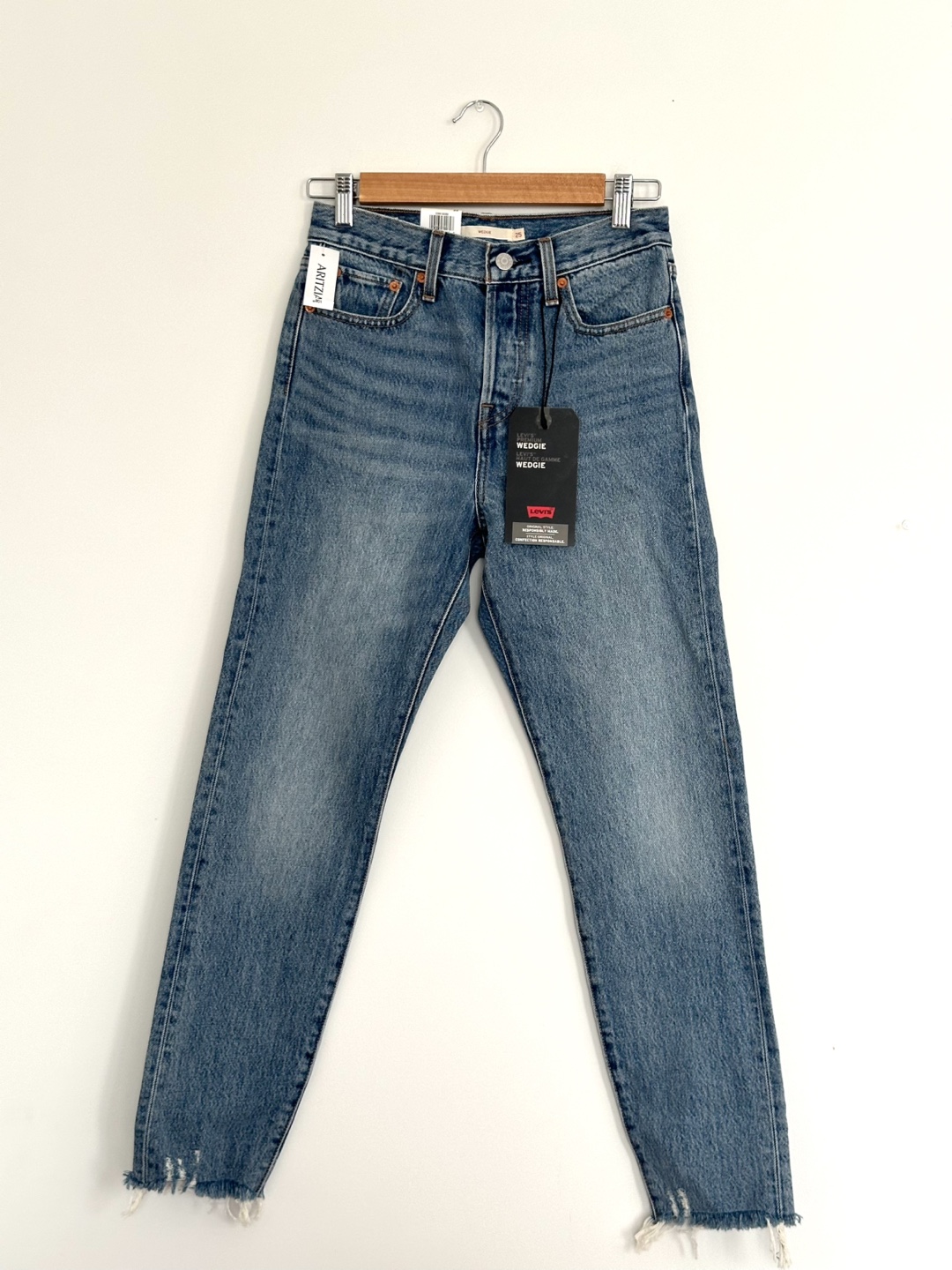 BNWT Levi’s jeans from aritzia - photo 2