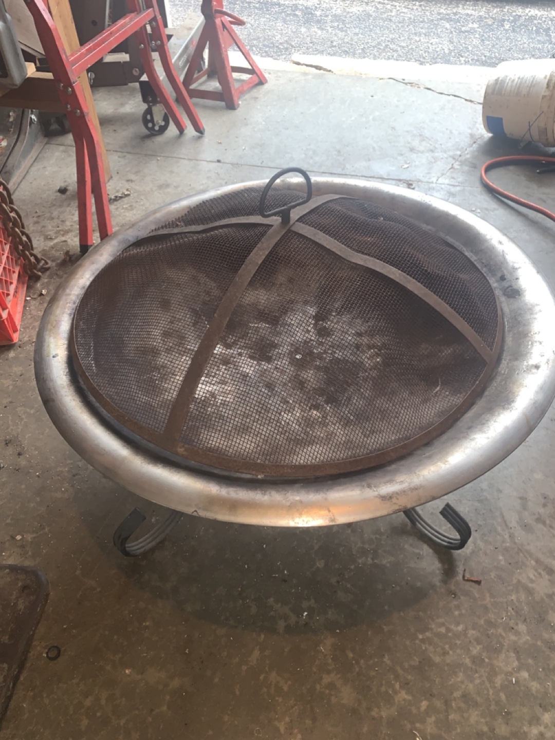 Fire Pit with Spark Screen - photo 2