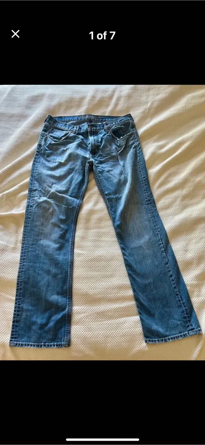 American Eagle Outfitters Jeans thumbnail