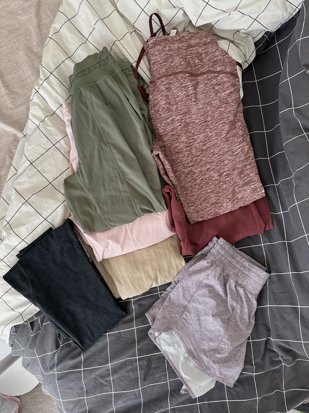 Assorted Lululemon pants