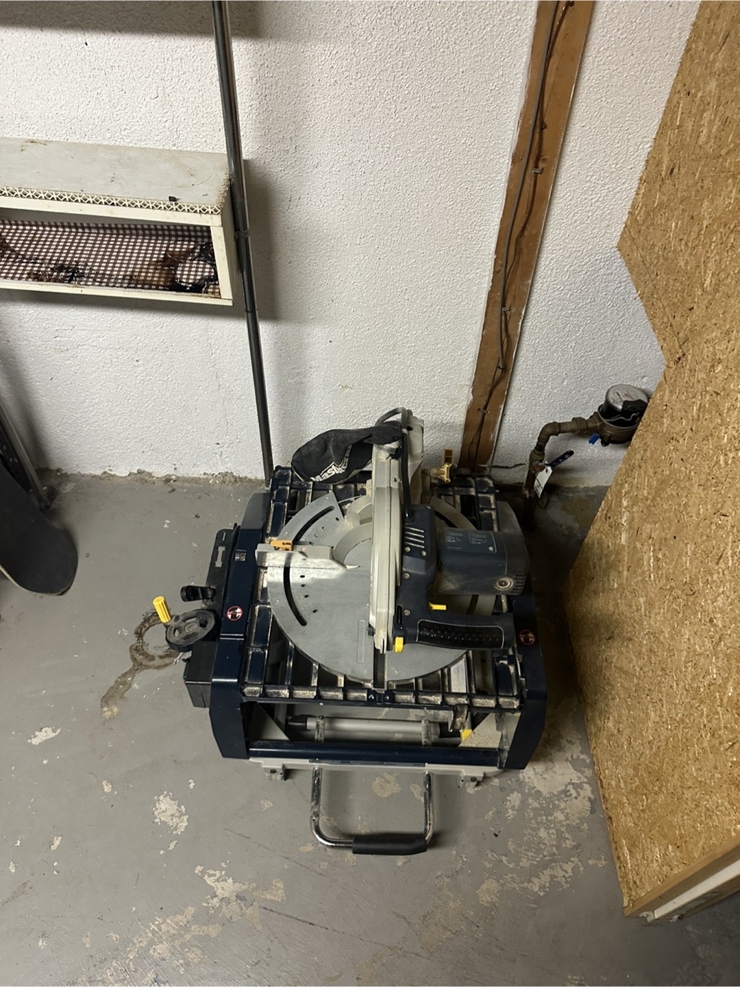 Mastercraft 2-in-1 Jobsite Flip-Over Saw - photo 2