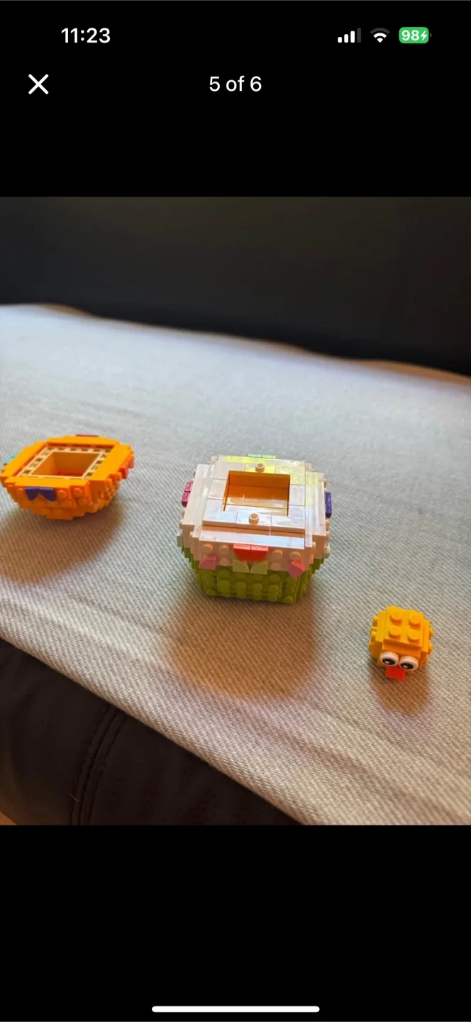 Lego Friends Central Perk & Extras image indicator(5)