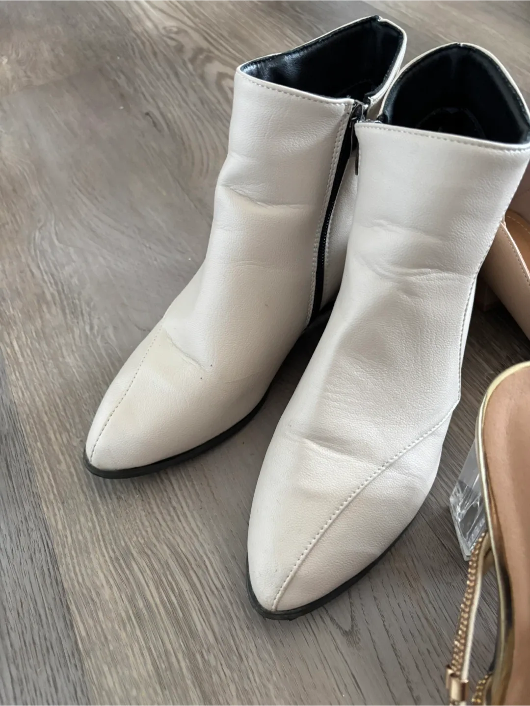 Shoes closet clean out! image indicator(4)