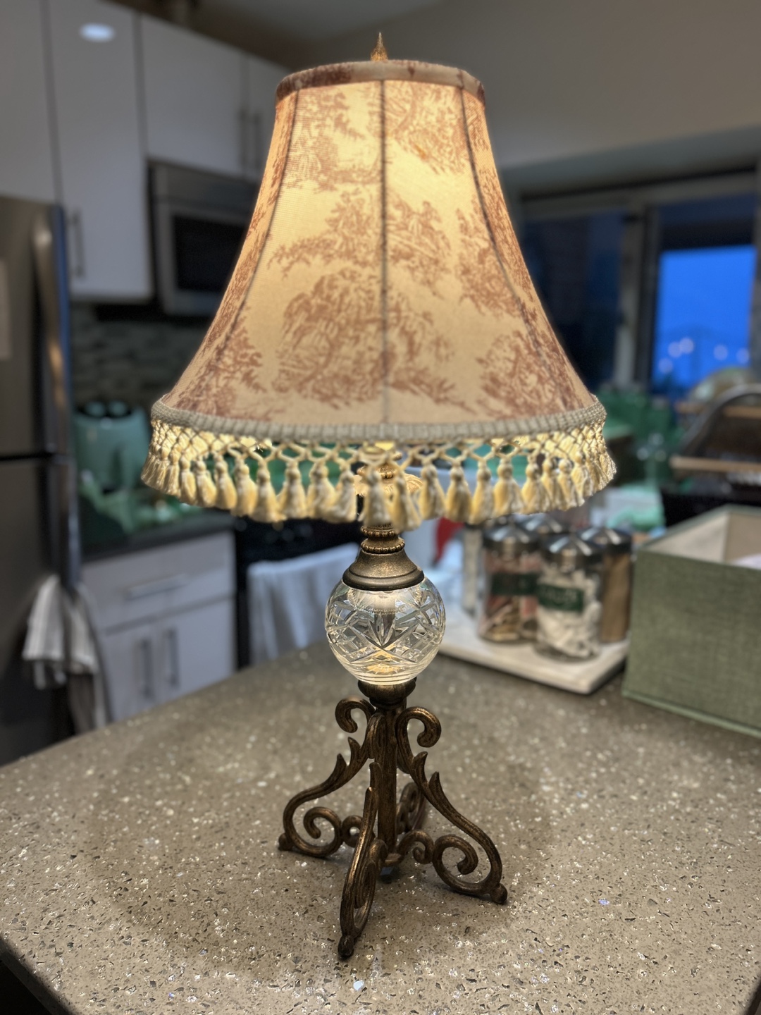 Vintage Style Accent Lamp