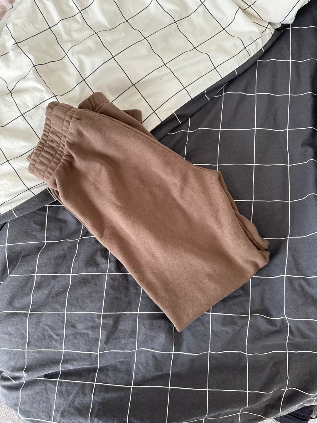 Aritzia Azure Skies Sweatpants thumbnail