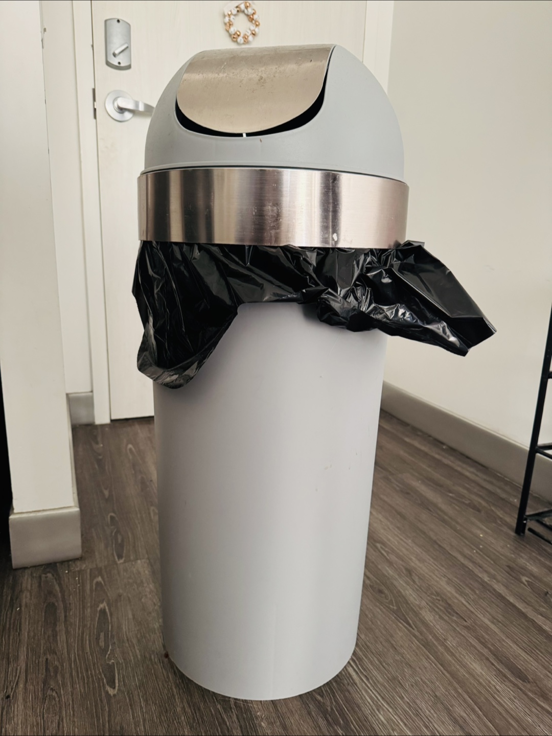 Umbra Swing-Top Trash Bin – Tall & Stylish 🗑️ - photo 4