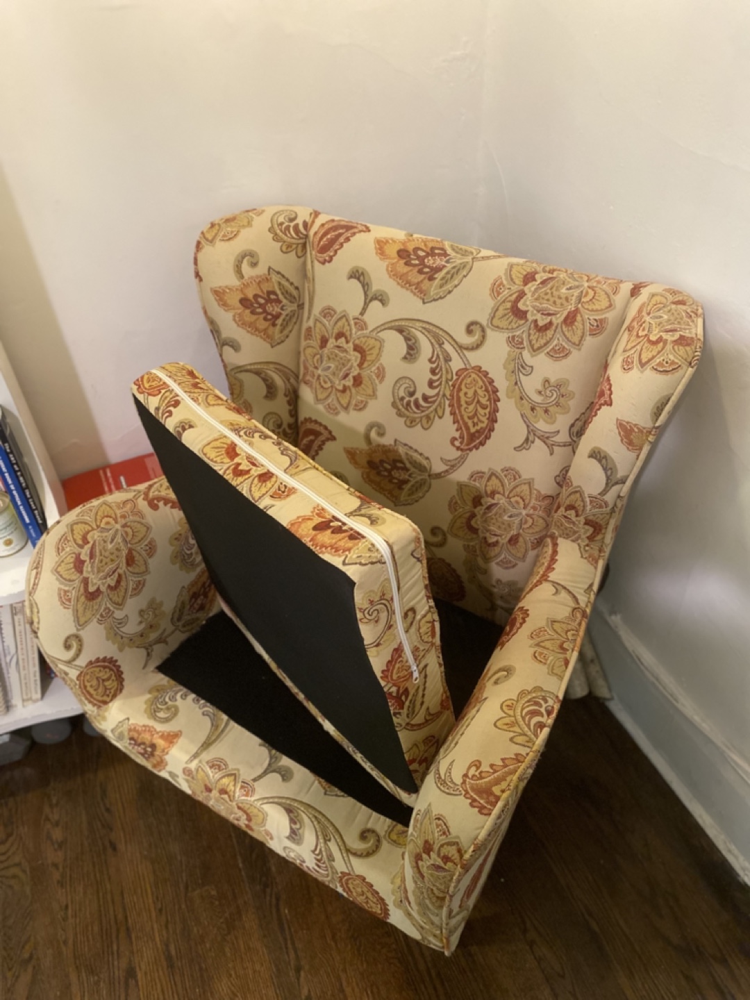 Floral Wingback Armchair - photo 3