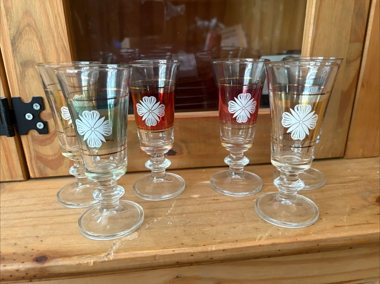 Assorted Glassware Sets image indicator(3)