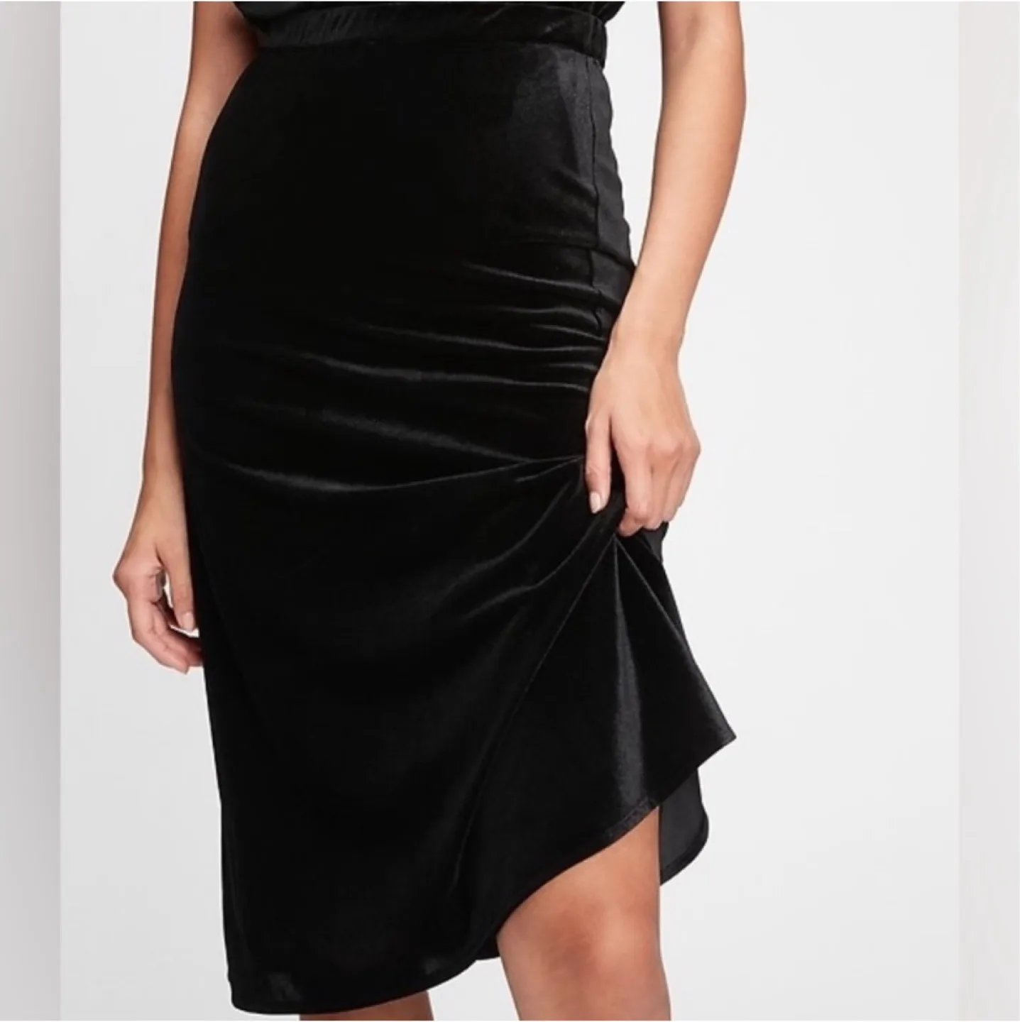 Gap black velvet midi skirt size small thumbnail