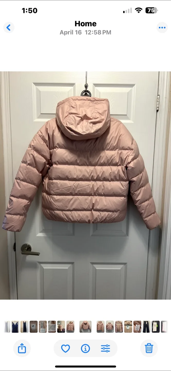 Nike Puffer Jacket - Size M image indicator(2)