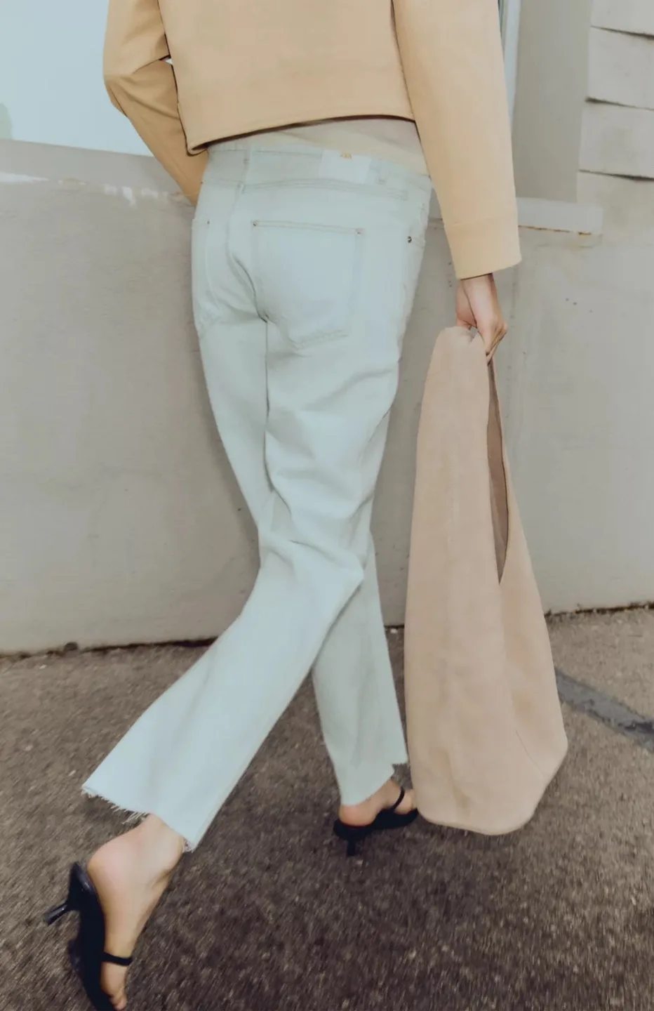 Zara Wide Leg crossover white Jeans image indicator(2)