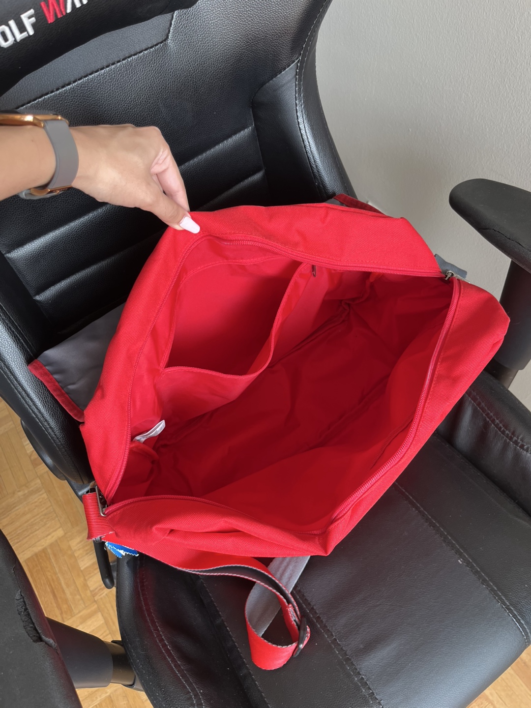 Adidas Red Messenger Bag - photo 3