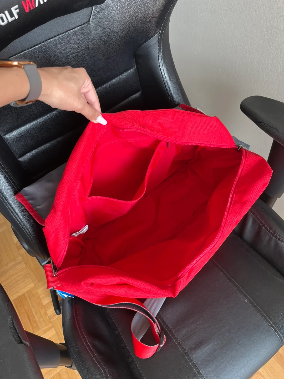 Adidas Red Messenger Bag image indicator(3)