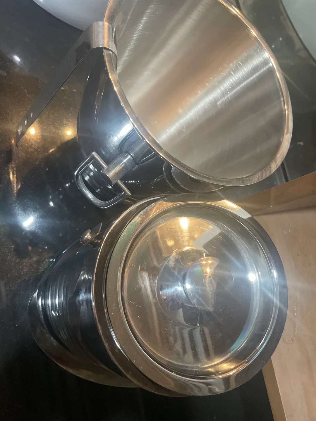 Stainless Steel Ice Bucket with Lid image indicator(2)