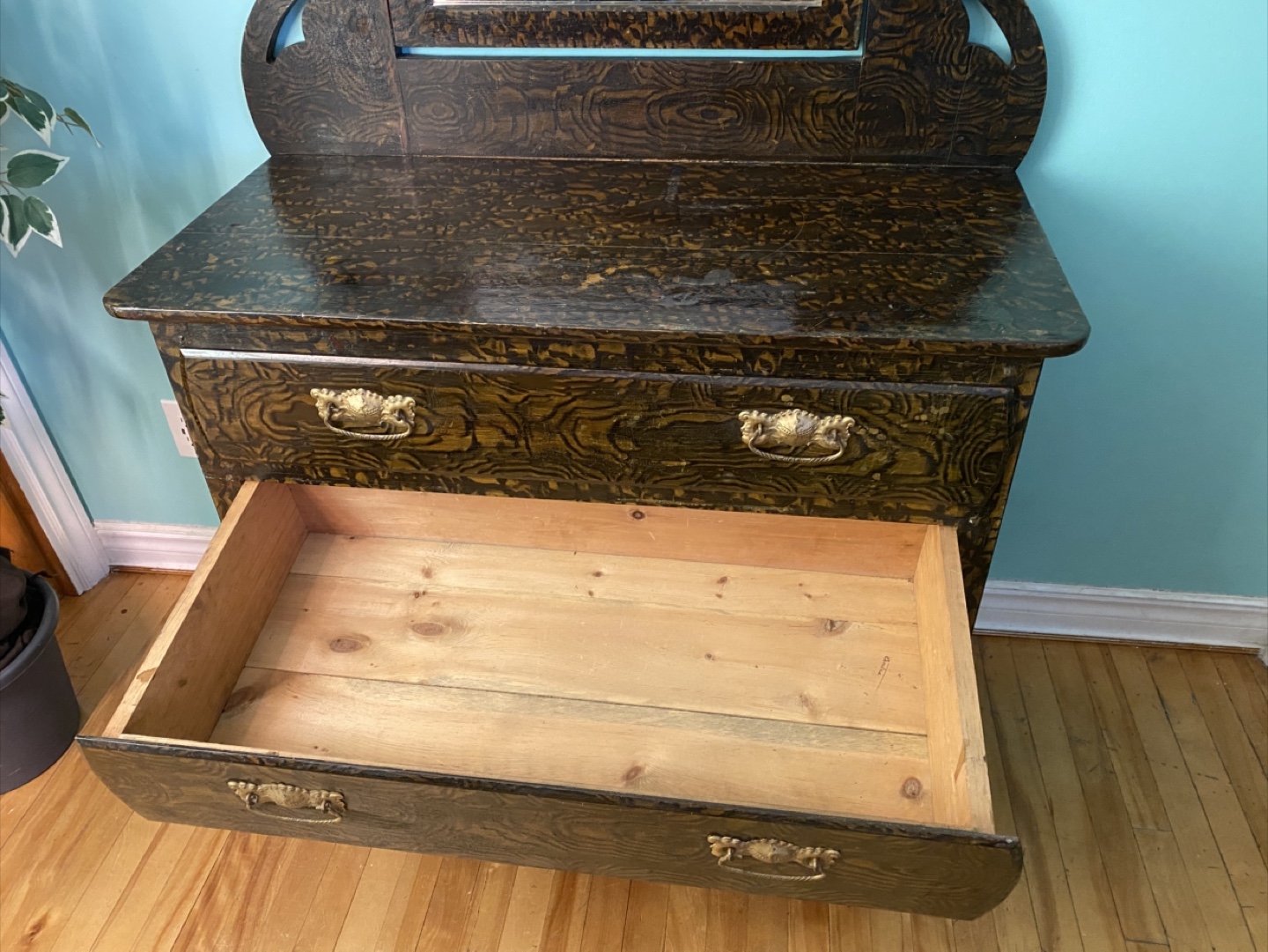FREE DELIVERY: Victorian ~1890 a.d. Cottage Dresser $200 (HRM) - photo 5