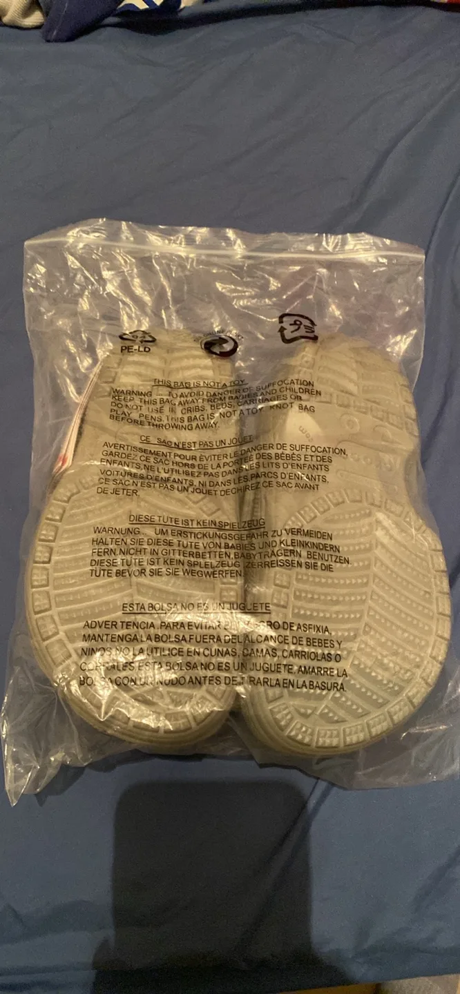 New Crocs Classic Clog Size W9/M7 image indicator(2)