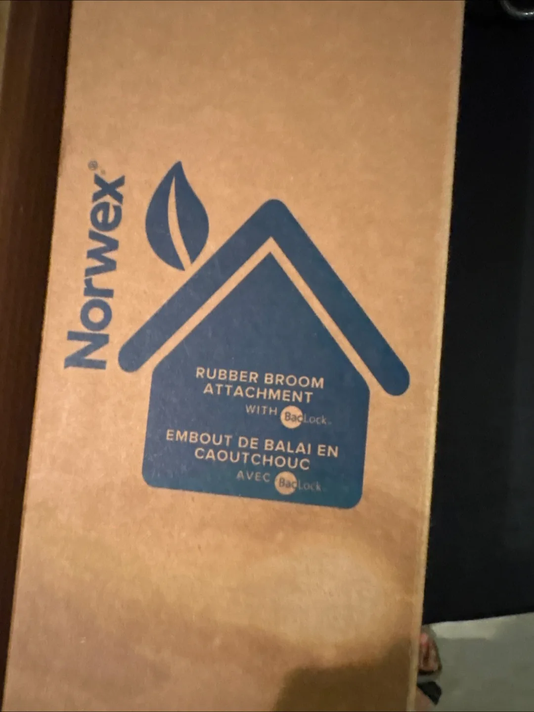 NEW Norwex Rubber Broom Attachment with BacLock image indicator(2)