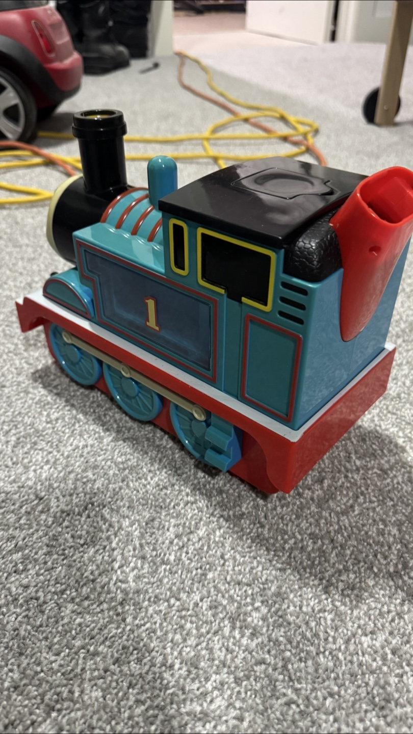 Thomas the Tank Engine Ride-On Toy - photo 2