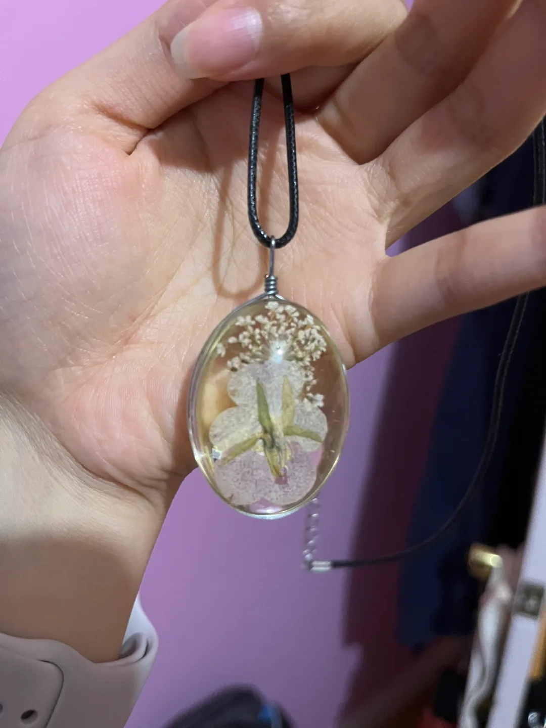 Handmade Resin Flower Pendant Necklaces image indicator(3)