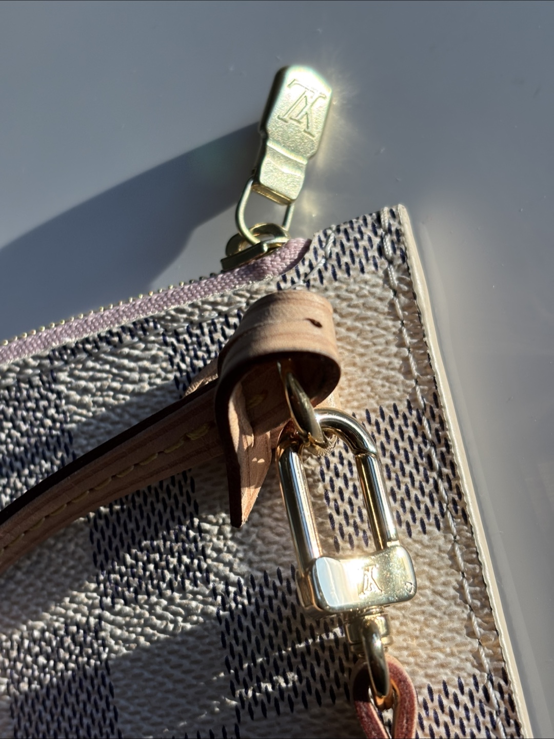 Louis Vuitton Damier Azur Pochette Accessoires - photo 4