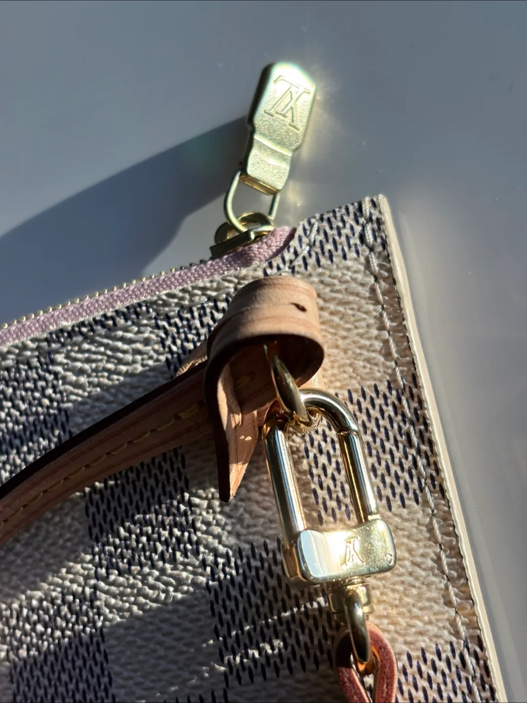 Louis Vuitton Damier Azur Pochette Accessoires image indicator(4)