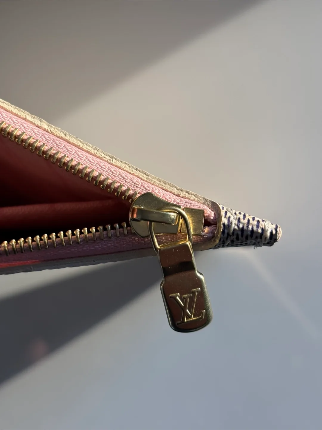 Louis Vuitton Damier Azur Pochette Accessoires image indicator(7)