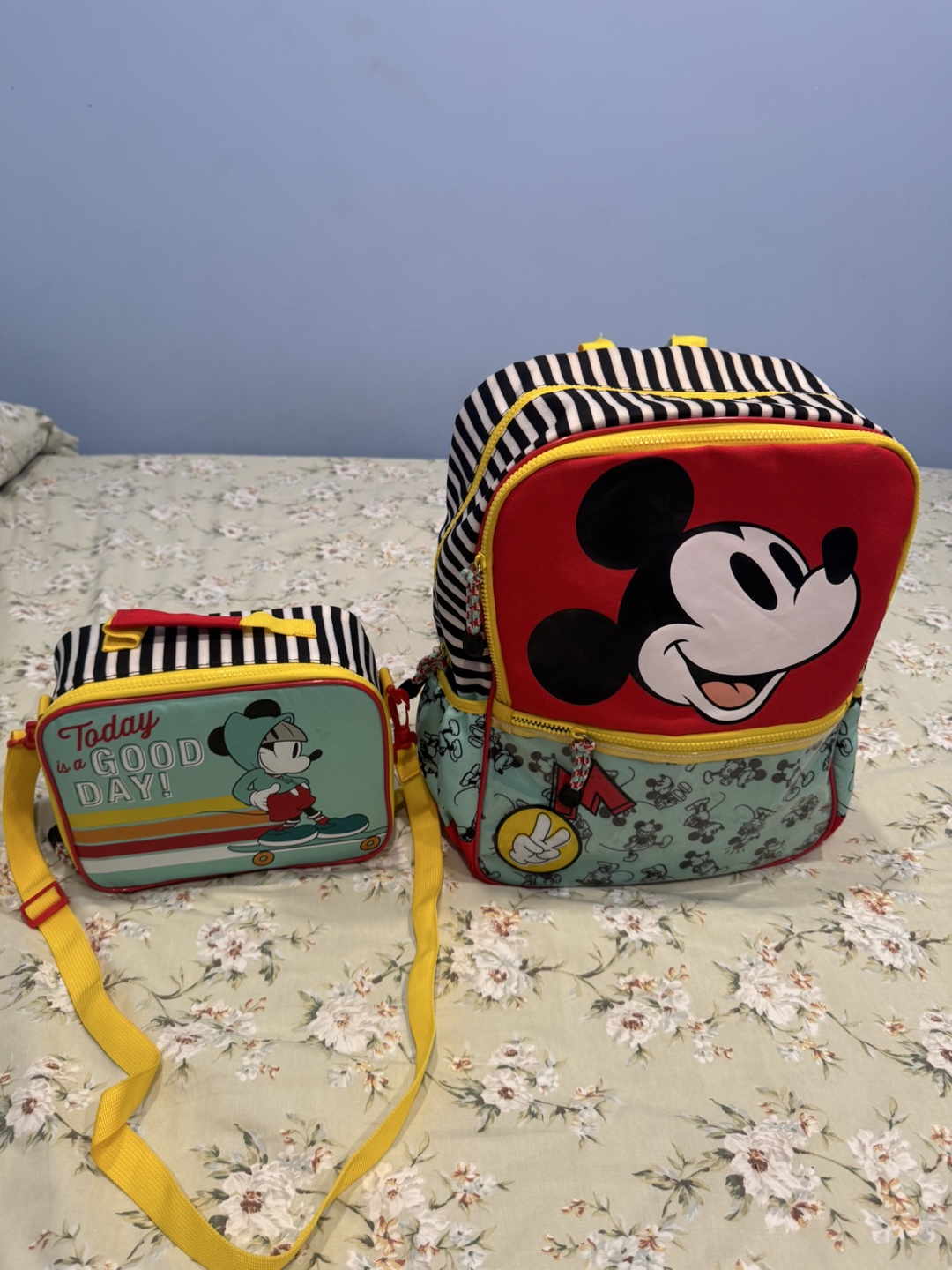 Mickey Mouse Backpack & Lunch Bag Set - photo 2