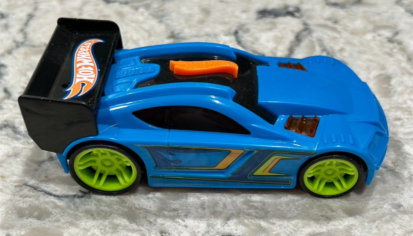 Plastic Hot Wheels Race Cars. Button on Top Play Burnout Noises - photo 4