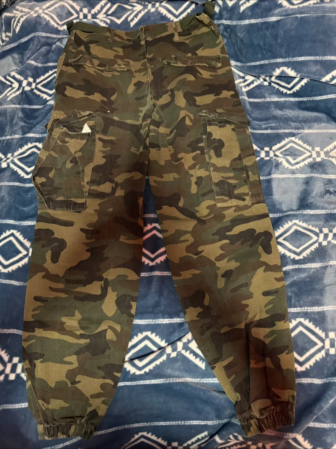 Fashion Nova Camo Cargo Pants - Size XS image indicator(3)