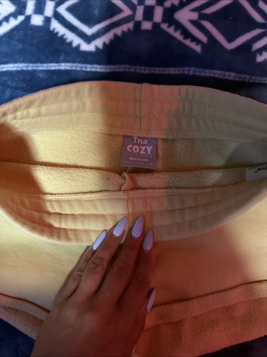 Tna Cozy Boyfriend Shorts - Yellow - photo 2