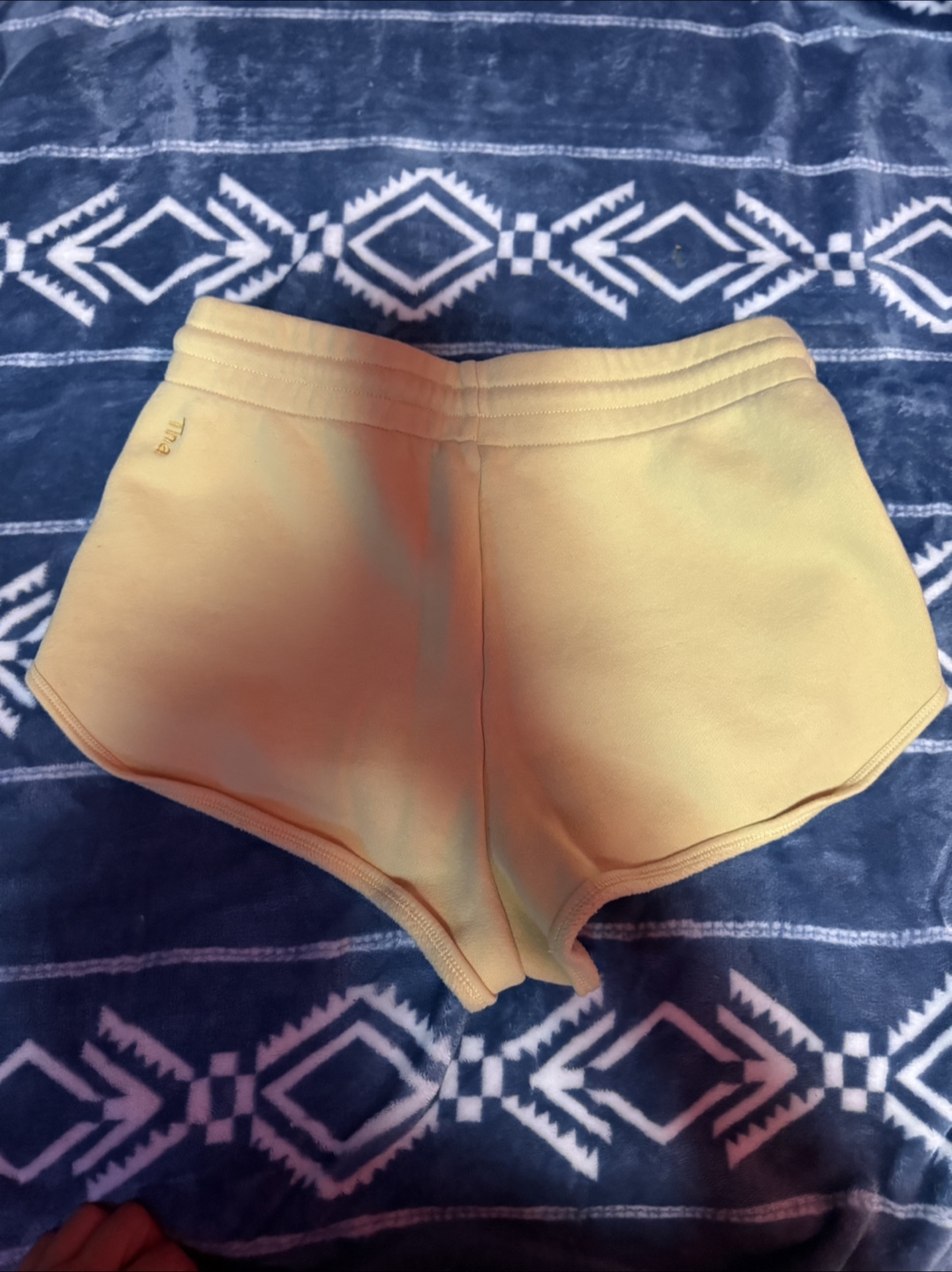 Tna Cozy Boyfriend Shorts - Yellow - photo 3