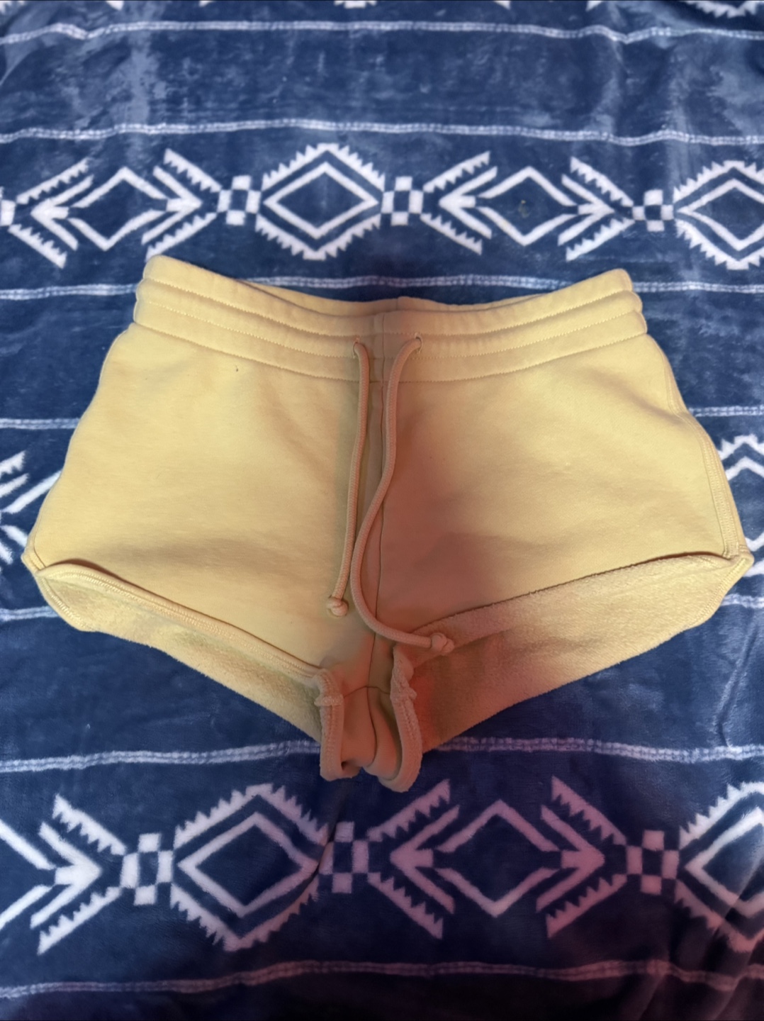 Tna Cozy Boyfriend Shorts - Yellow