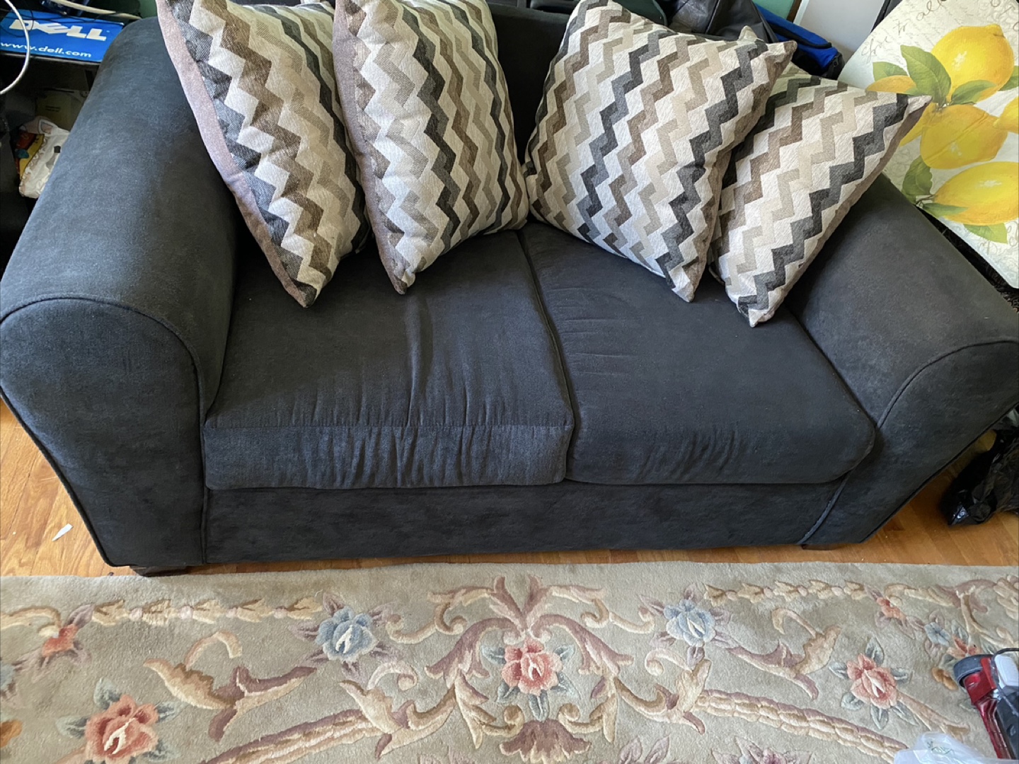 Comfortable Set ! Loveseat and a regular  couch of 6’Sofa - photo 2