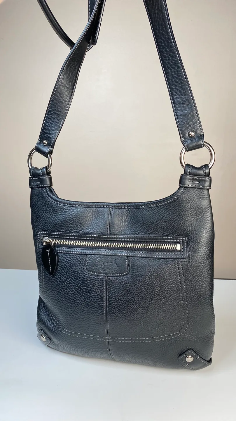 Coach Black Leather Shoulder Bag thumbnail