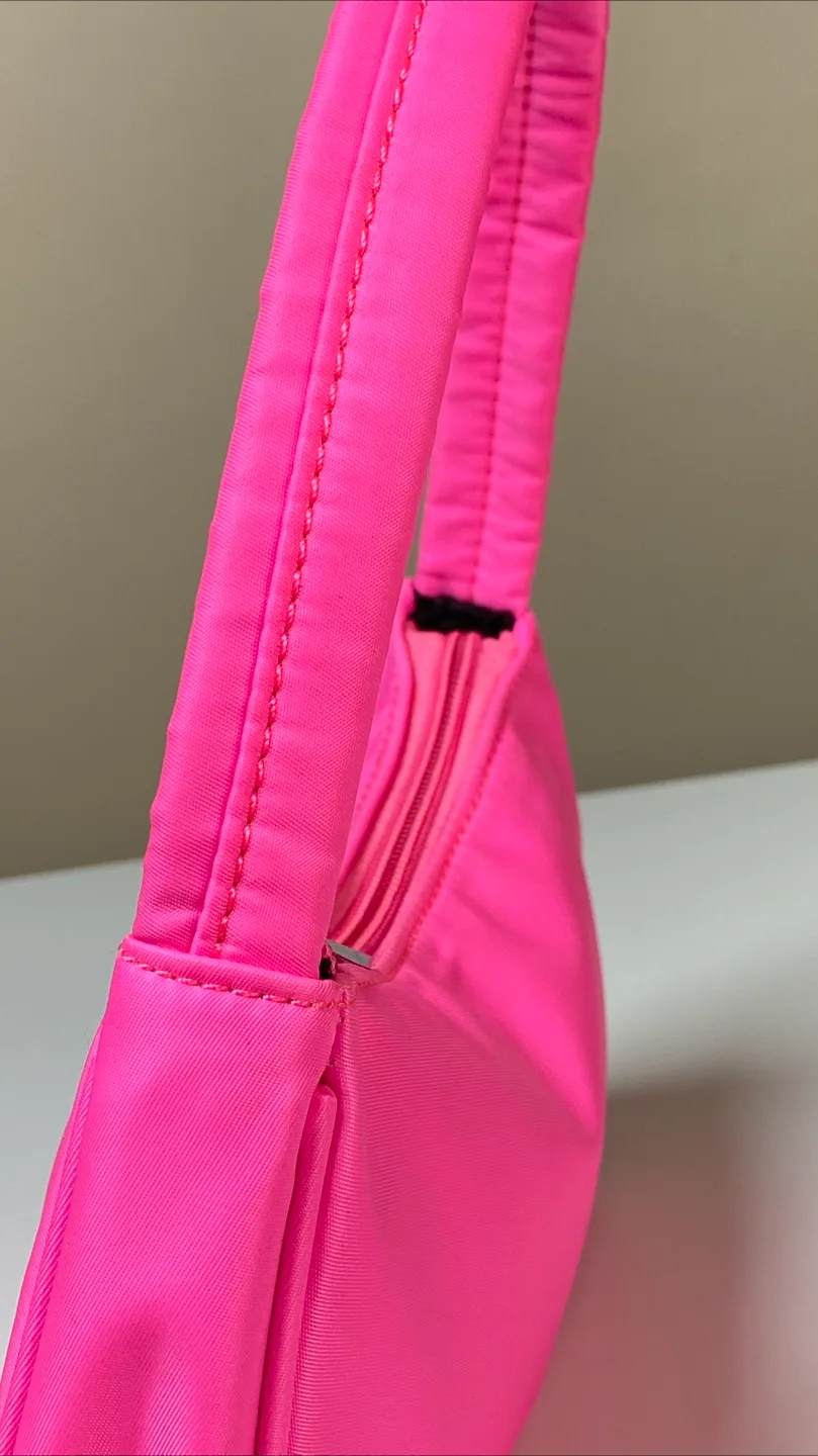 Y2K Pink Shoulder Bag image indicator(2)