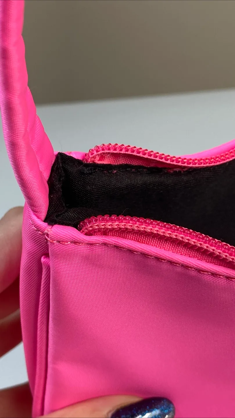 Y2K Pink Shoulder Bag image indicator(5)