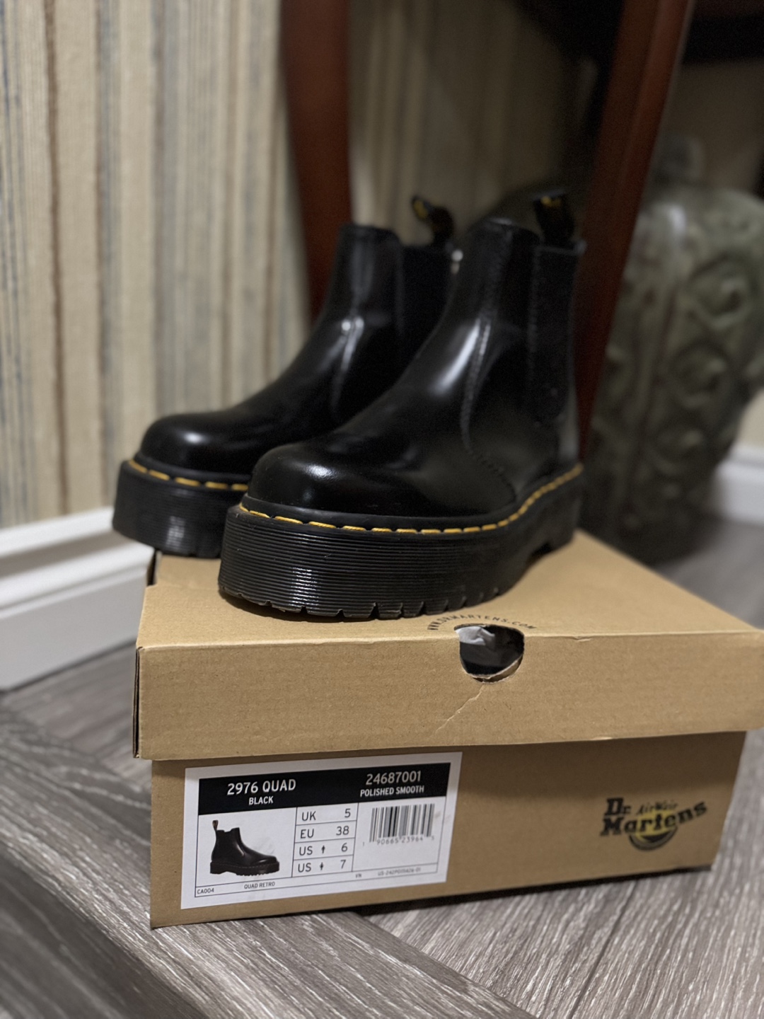 Dr. Martens 2976 Quad Chelsea Boots - US 7 - photo 3