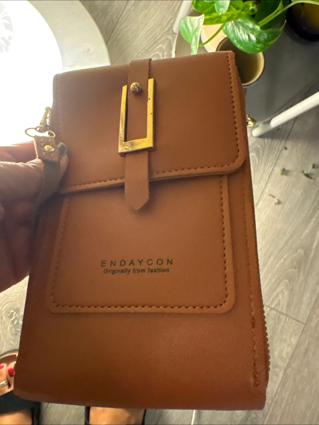 ENDAYCON Brown Crossbody Cellphone Bag image indicator(4)