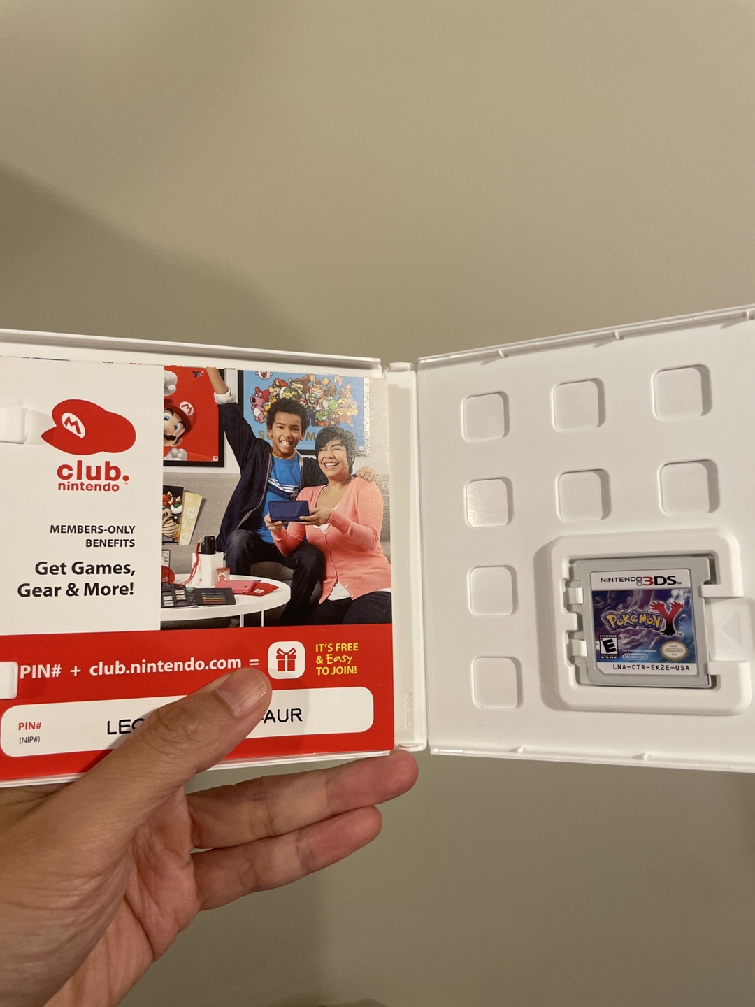 Pokémon Y - Nintendo 3DS Game - photo 3