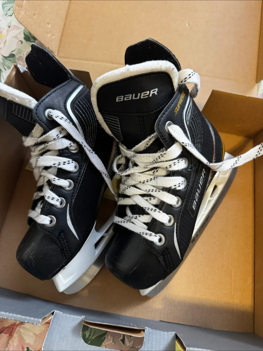 Bauer Supreme One 20 Ice Skates thumbnail
